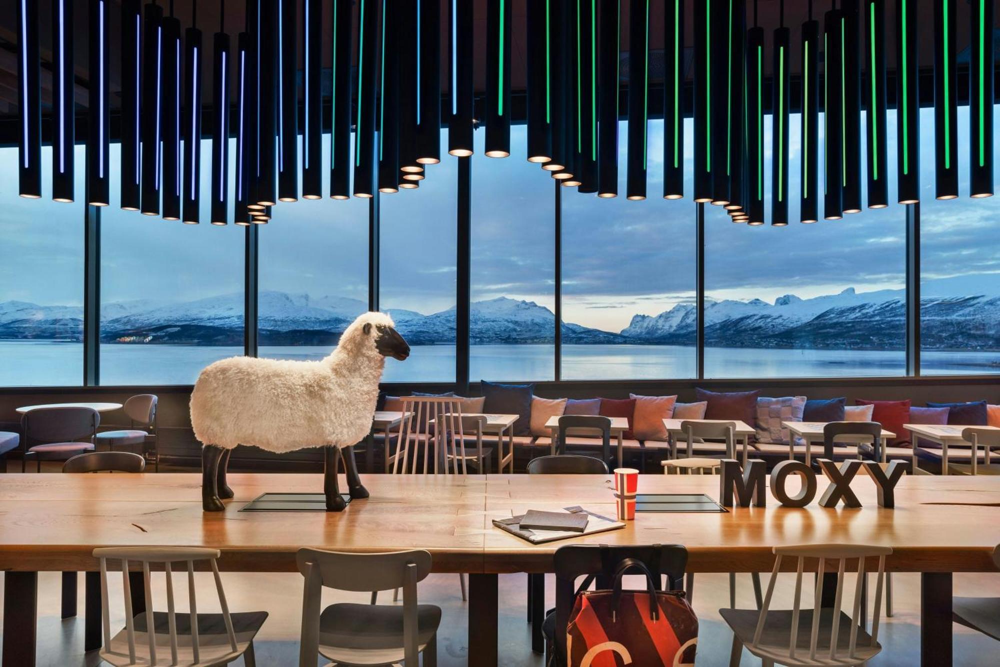 Hotel Moxy Tromsø Extérieur photo